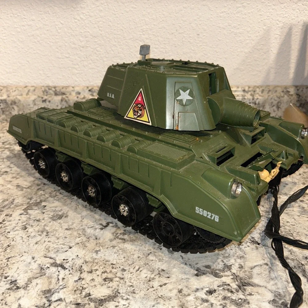 1961 Deluxe Reading Tiger‎ Tank Battery Operated Tank Parts Or Repair